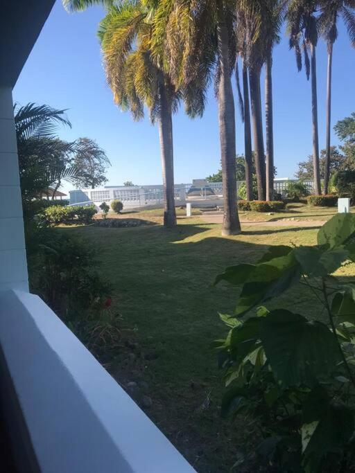 Negril Condo By The Beach Apt. 194 Point Village Extérieur photo